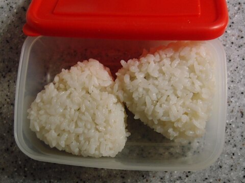 残ったお刺身のおにぎり弁当